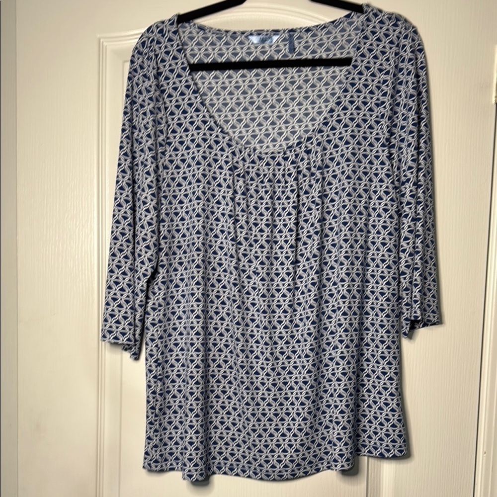 Izod Navy and White Patterned Blouse
